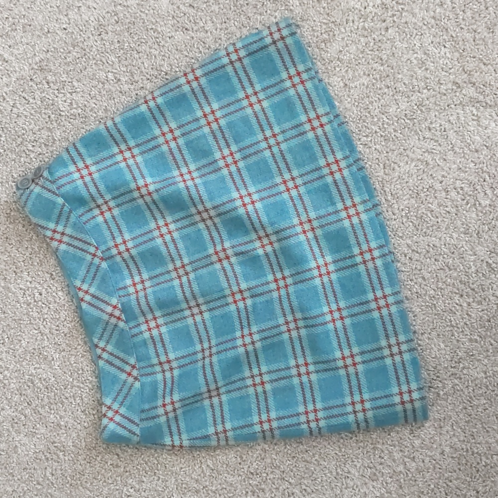 ADORABLE Y2K Teal Wool Blend Plaid Mini Skirt w/Button Detail, Size 8